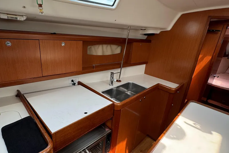 2008 Beneteau Oceanis 43
