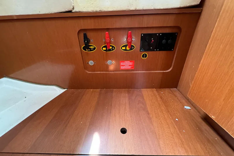 2008 Beneteau Oceanis 43