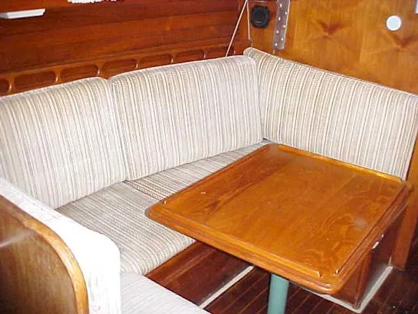 1984 Ericson 30+