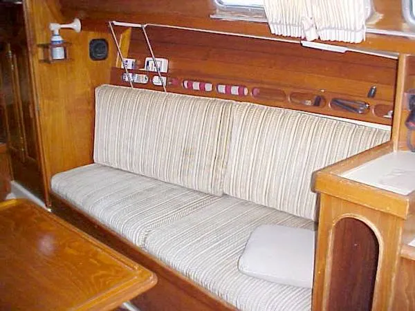 1984 Ericson 30+