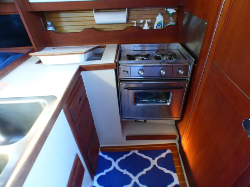 1987 Catalina 34