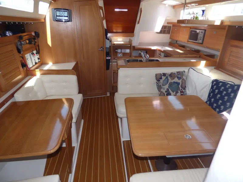 2005 Catalina 36 MkII