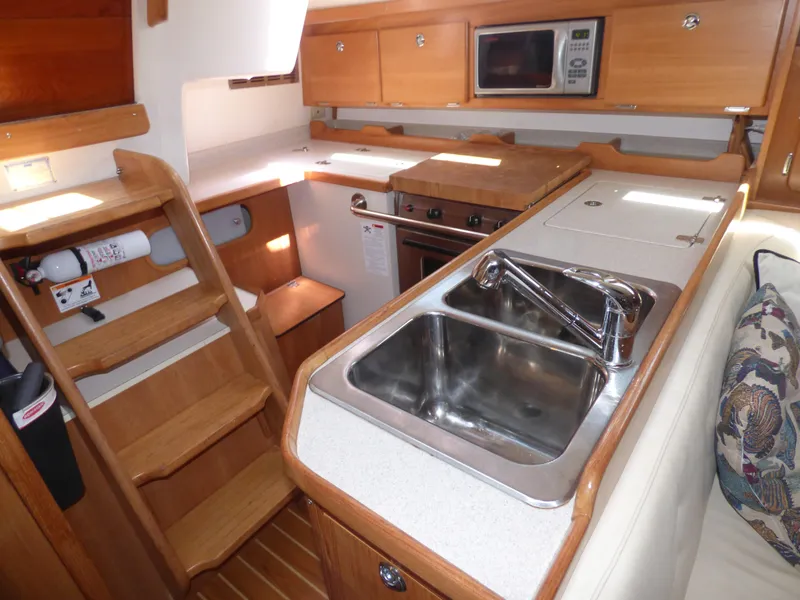 2005 Catalina 36 MkII