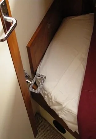 Guest cabin 2