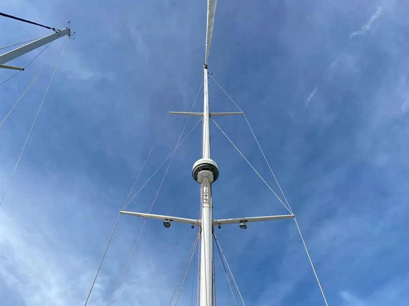 1974 Islander 44