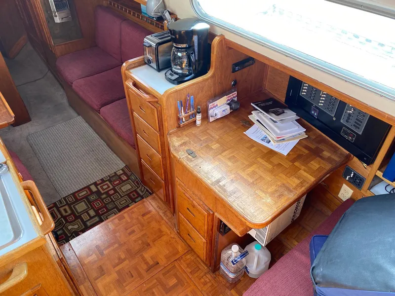 1974 Islander 44