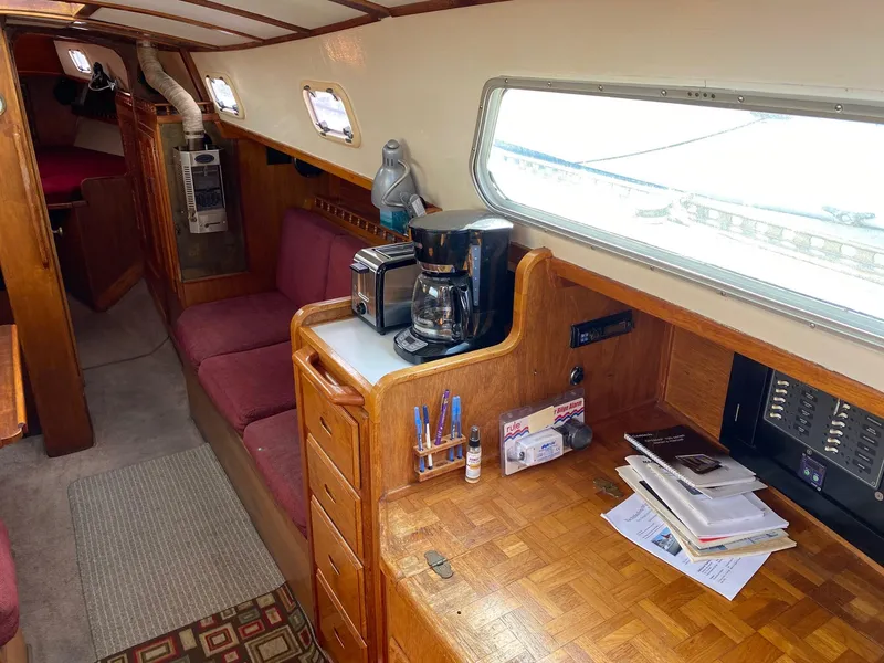 1974 Islander 44