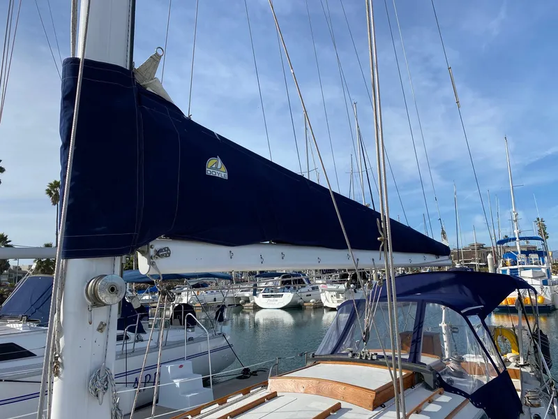1974 Islander 44