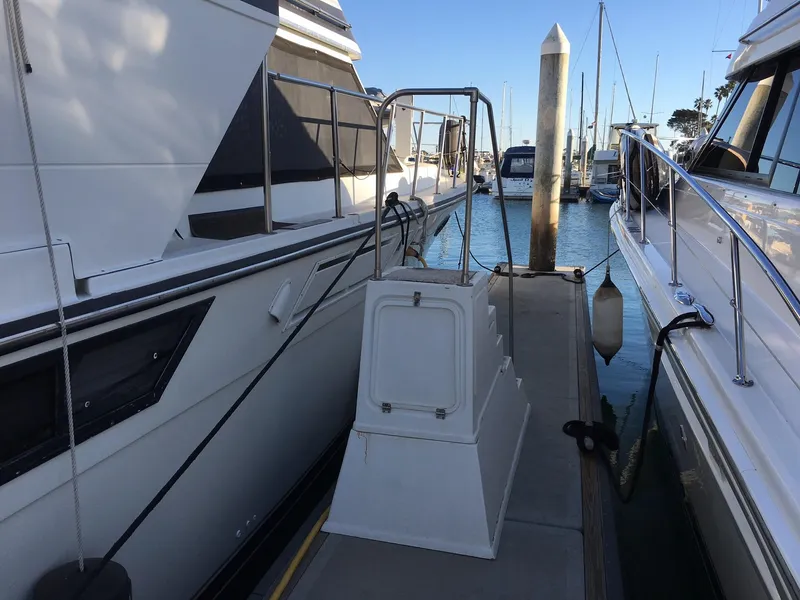 1990 Californian 48 Cockpit Motor Yacht