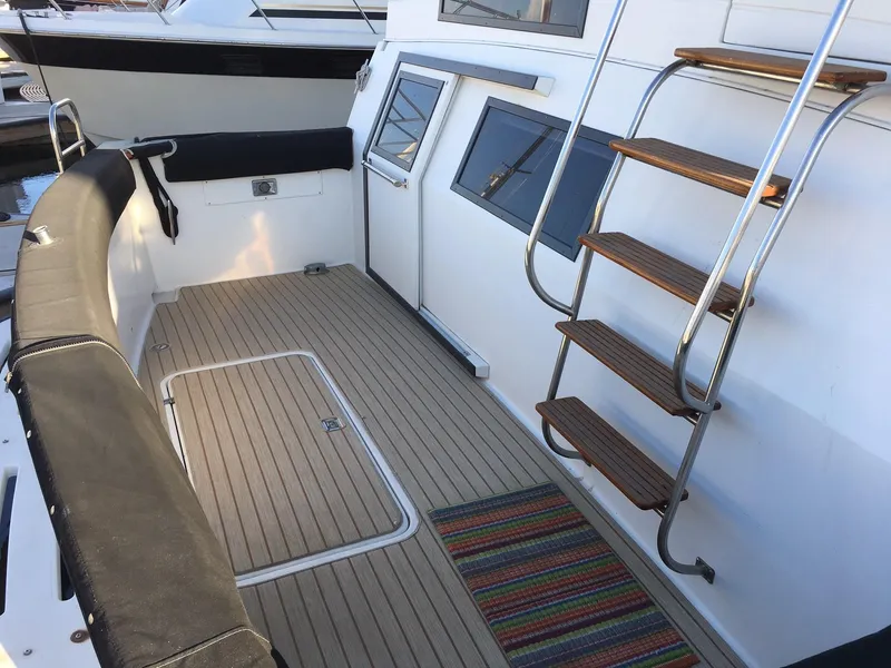 1990 Californian 48 Cockpit Motor Yacht