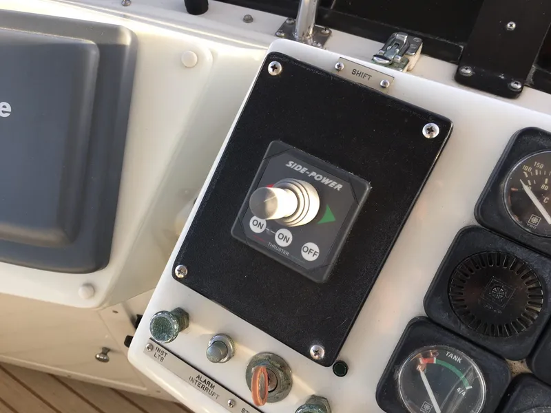 1990 Californian 48 Cockpit Motor Yacht