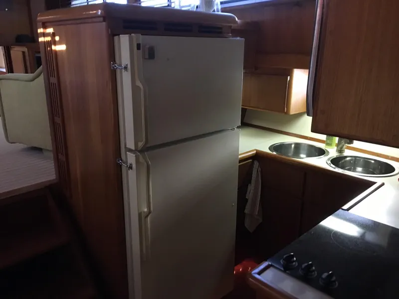 1990 Californian 48 Cockpit Motor Yacht