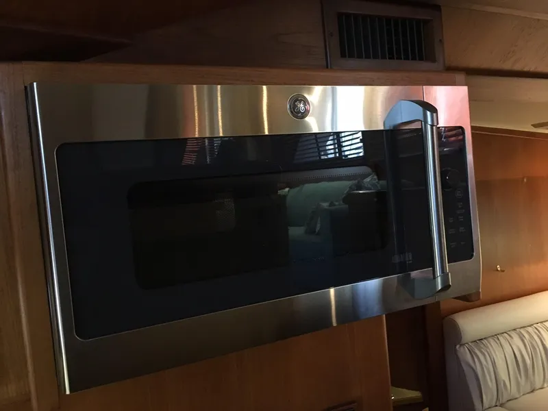 1990 Californian 48 Cockpit Motor Yacht