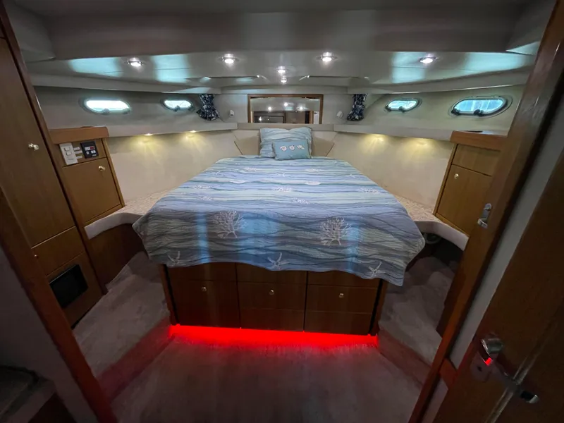 2000 Bayliner 4788 Pilot House Motoryacht