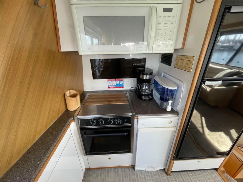 2000 Bayliner 4788 Pilot House Motoryacht