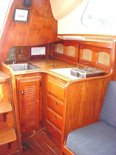 1977 Islander