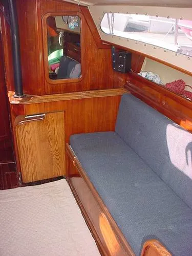 1977 Islander