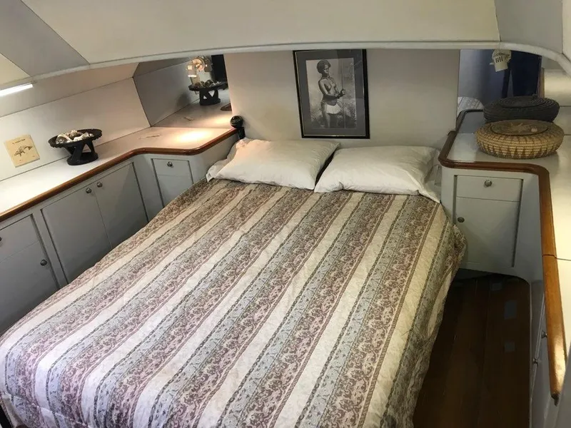Aft cabin
