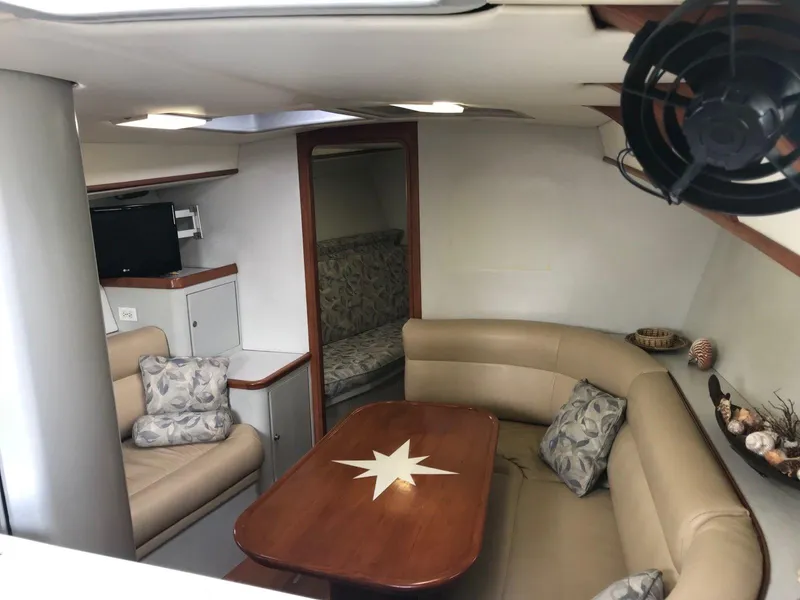 Salon starboard