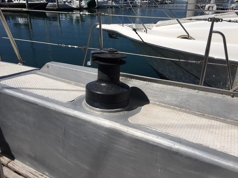 Port prim winch