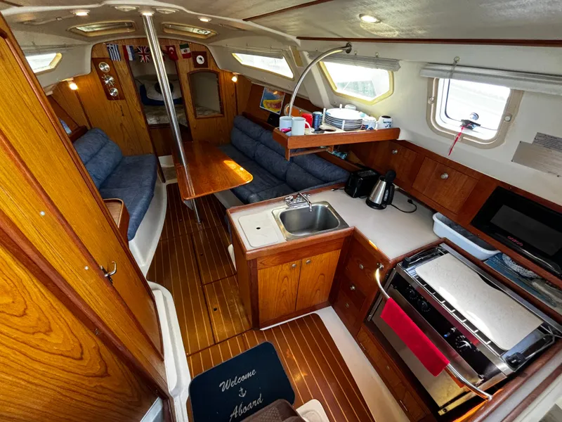 2000 Hunter 320