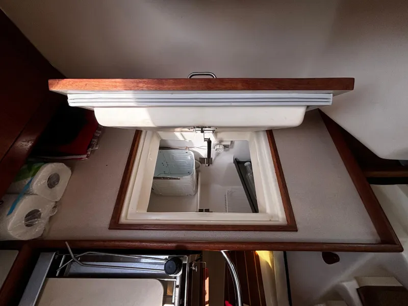 2000 Hunter 320