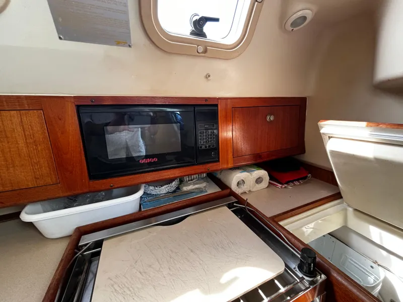 2000 Hunter 320