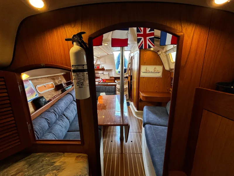 2000 Hunter 320