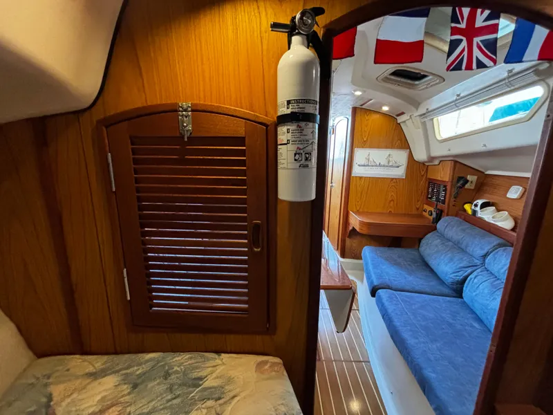 2000 Hunter 320
