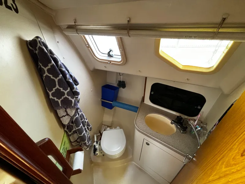 2000 Hunter 320