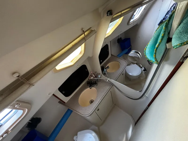 2000 Hunter 320
