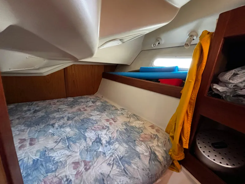2000 Hunter 320