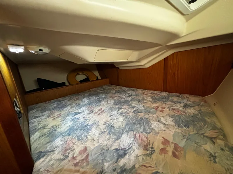 2000 Hunter 320
