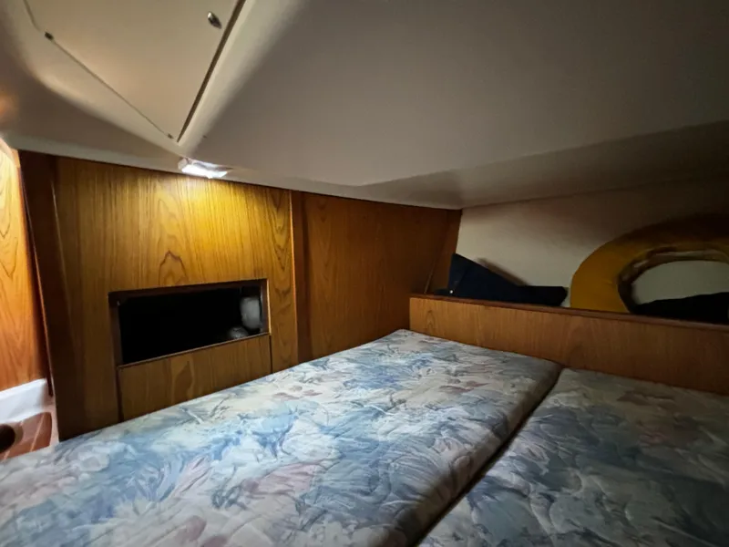 2000 Hunter 320
