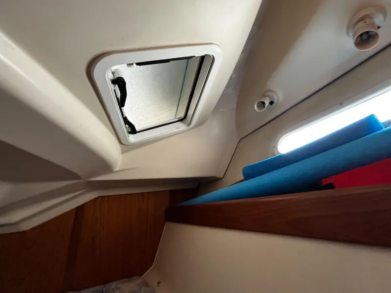 2000 Hunter 320