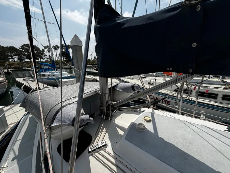 2000 Hunter 320