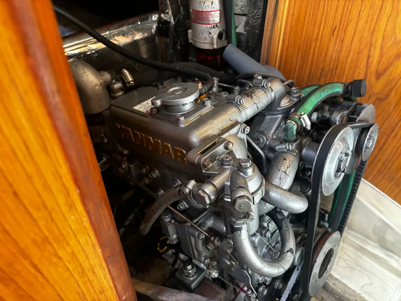 2000 Hunter 320