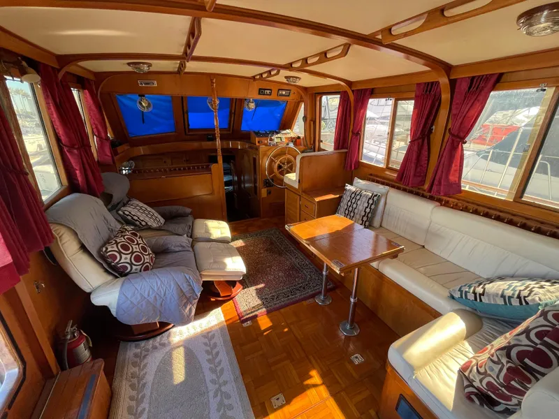 1985 Hershine 41 Trawler