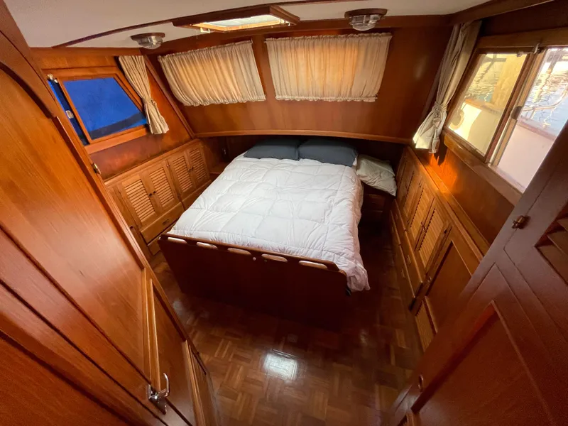 1985 Hershine 41 Trawler