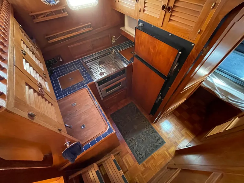1985 Hershine 41 Trawler