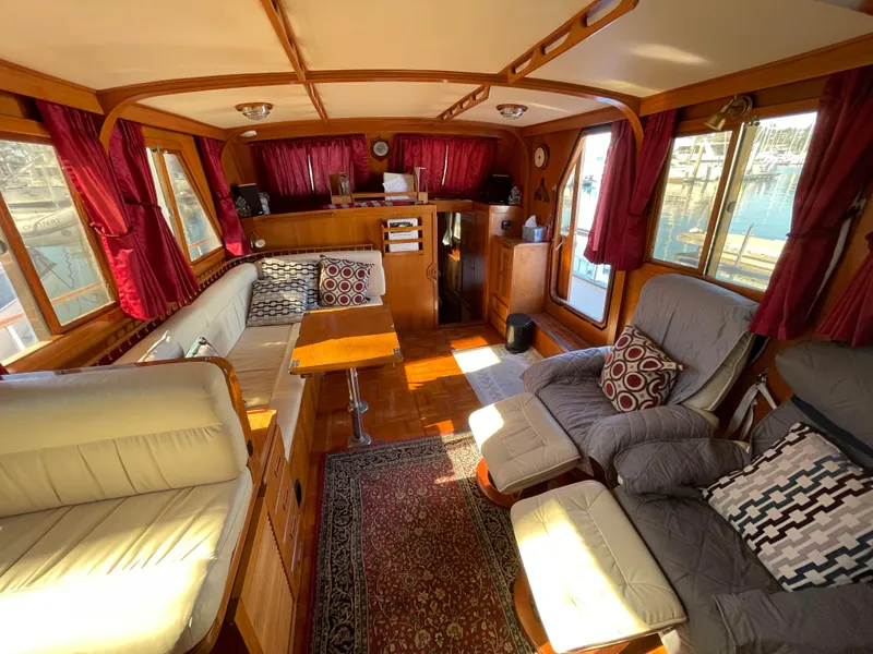1985 Hershine 41 Trawler