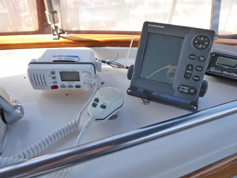 Upper Radar / VHF