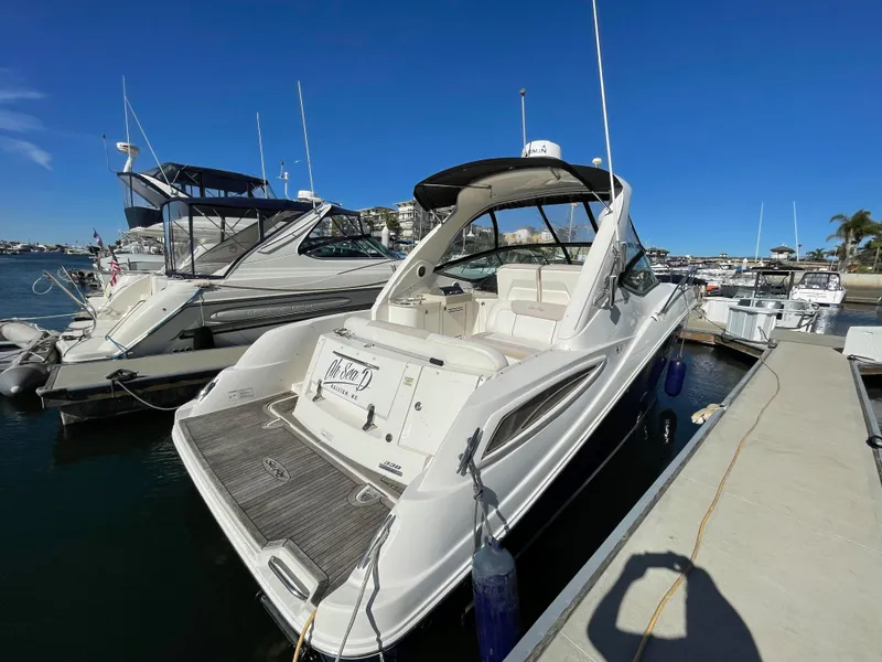 2011 Sea Ray Sundancer 330