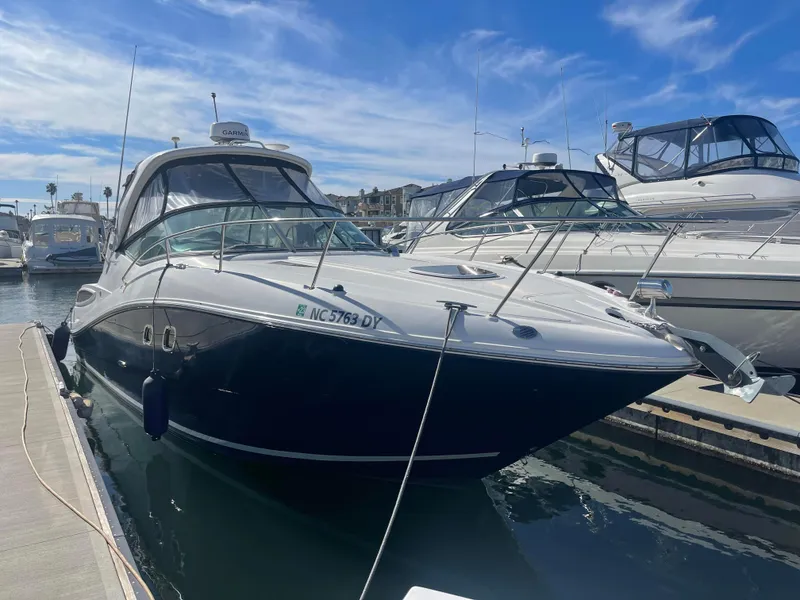 2011 Sea Ray Sundancer 330