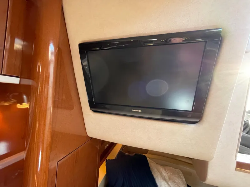 2011 Sea Ray Sundancer 330