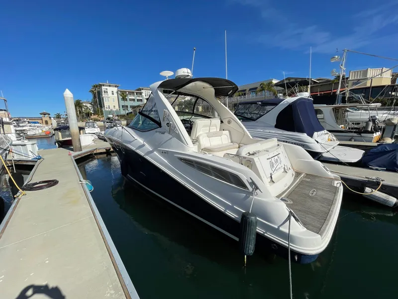 2011 Sea Ray Sundancer 330