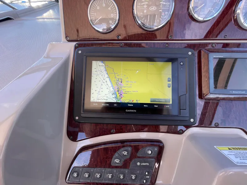 2011 Sea Ray Sundancer 330