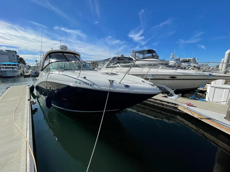 2011 Sea Ray Sundancer 330