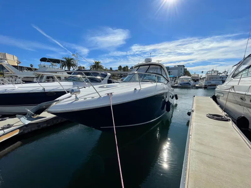 2011 Sea Ray Sundancer 330