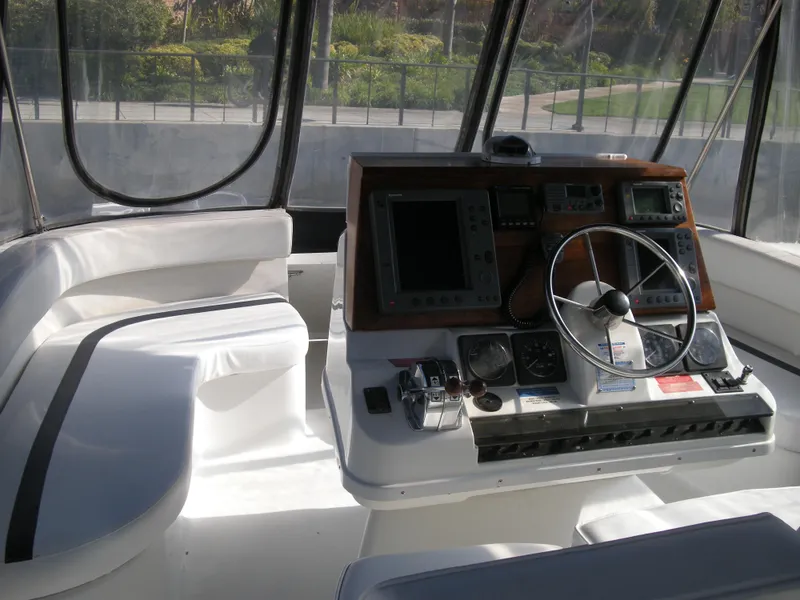 1996 Mainship 37 Motor Yacht